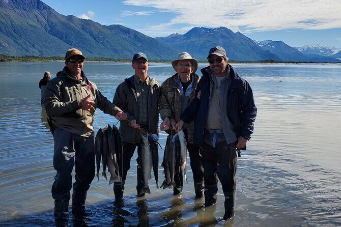 Alaskan Salmon 8-Hour Fishing Experience - Key highlights worth your attention