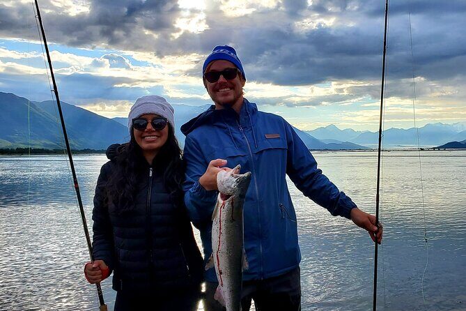 Alaskan Salmon 8-Hour Fishing Experience - On the water: how the guide teaches you to cast and fish