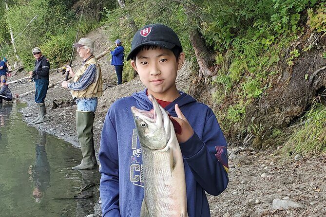 Alaskan Salmon 8-Hour Fishing Experience - Cleaning, prep, and the on-site salmon lunch factor