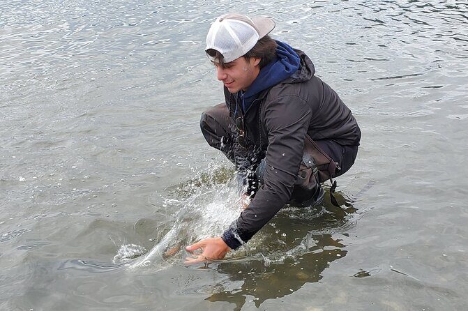 Alaskan Salmon 8-Hour Fishing Experience - Who this 8-hour salmon trip fits best