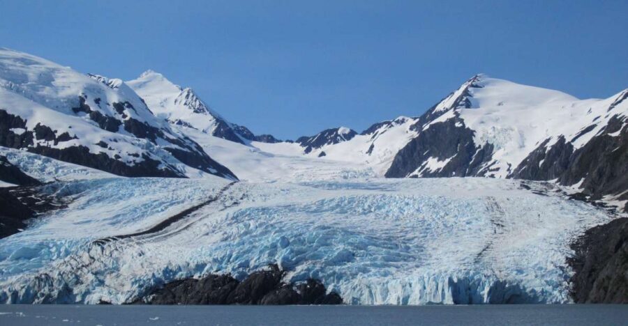 Anchorage: Portage Glacier and Wildlife Explorer Cruise - Getting to the ice: the Anchorage pickup and the van ride