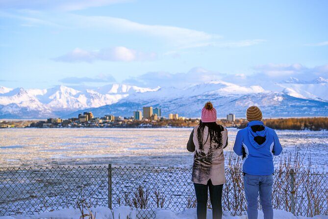 Anchorage's Winter City Tour = Samples + Stops + WildLife - A Winter Primer for Anchorage on a Trolley Route