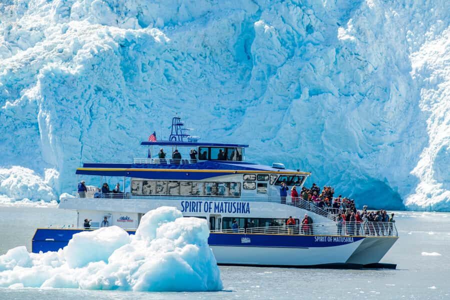 From Seward: Kenai Fjords National Park Cruise with Lunch - Lunch and Onboard Comfort: Simple, Included, and Actually Useful