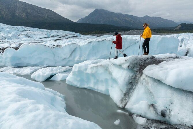 Matanuska Glacier Hike with Lunch Summer and Winter - The Small-Group Advantage: What “Max 14” Feels Like on Ice