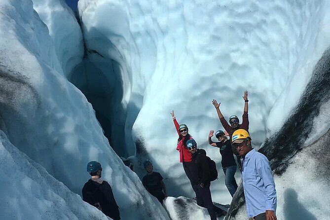 Matanuska Glacier Winter Hike And Tour - Full Day - Matanuska Glacier in winter: why this walk feels so close