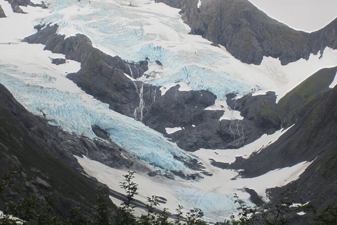 Wildlife and Glaciers with a walk in the Rainforest - Portage Glacier Road: the “glaciers are everywhere” lesson